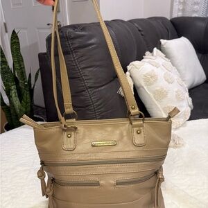 2 x 20$ Stone Mountain Tan Crossbody Bag